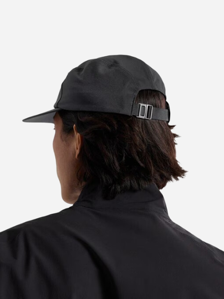 GAMMA 5 PANEL CAP BLACK/ARCTIC SILK 